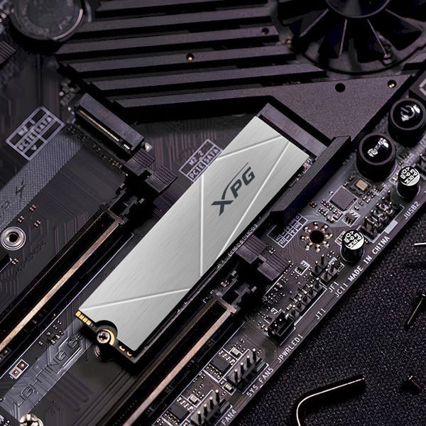 Накопитель SSD M.2 ADATA GAMMIX S60 1TB 2280 PCIe 4x4 NVMe 3D NAND Read/Write:5000/3200 MB/sec AGAMMIXS60-1T-CS фото