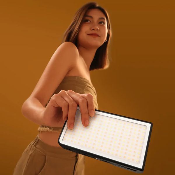 Відеосвітло Ulanzi LM-P40RGB Portable Video Light 40W RGB L130 фото