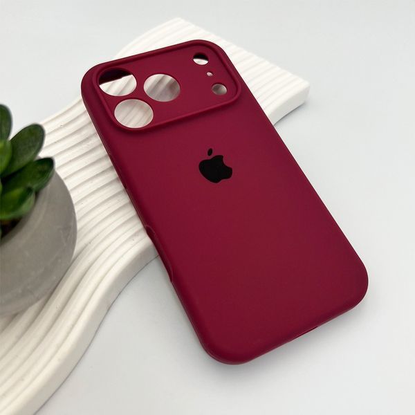 Силиконовый чехол с закрытой камерой для iPhone 17 Pro Plum 666-04277 фото