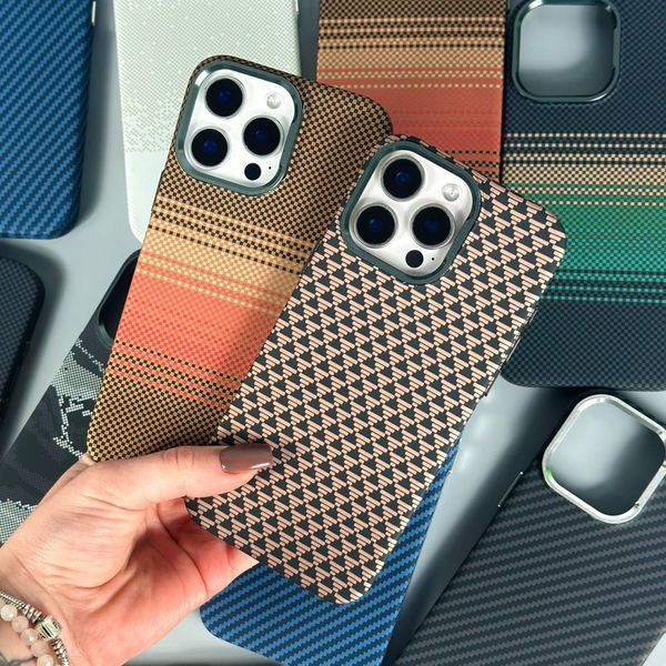 Чехол Elite Carbon Matte BOX Magnetic для iPhone 17 White 208-06362 фото