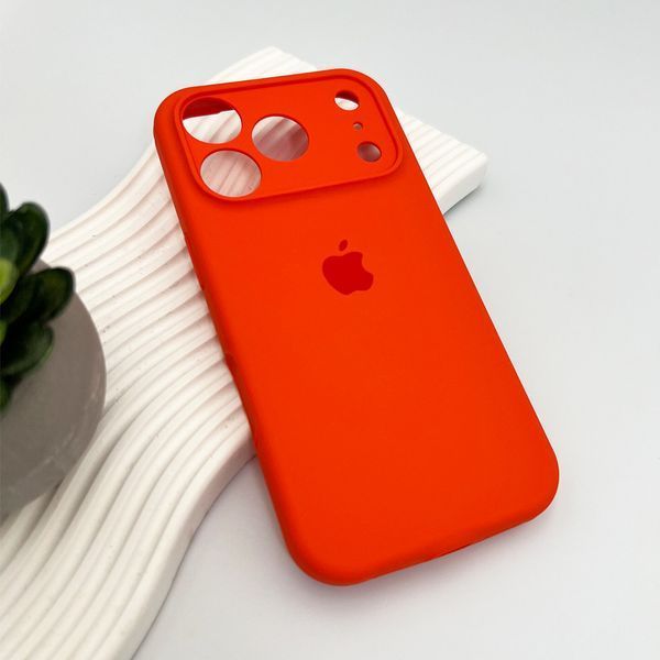 Силиконовый чехол с закрытой камерой для iPhone 17 Pro Apricot 666-04232 фото