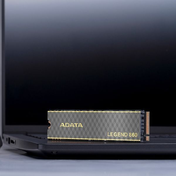 Накопичувач SSD M.2 ADATA LEGEND 860 1TB 2280 PCIe Gen 4x4 3D NAND Read/Write: 6000/4000 MB/sec SLEG-860-1000GCS фото