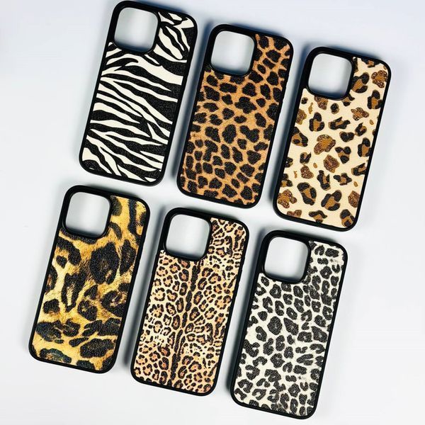 Шкіряна накладка Leopard Leather Magnetic для iPhone 15 Color №1 207-00248 фото