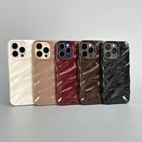 Чехол 3D Wavy Pattern Case для iPhone 16 Brown 208-04973 фото