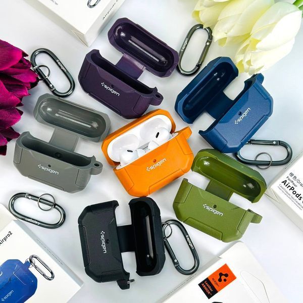 Футляр для навушників з карабіном для AirPods Pro Leather Armor Carabin Black 203-00449 фото