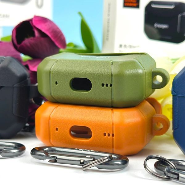 Футляр для навушників з карабіном для AirPods Pro Leather Armor Carabin Black 203-00449 фото