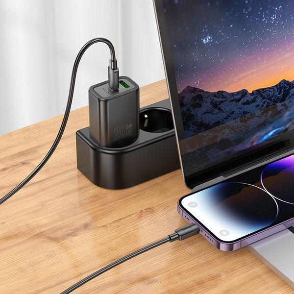 Сетевое зарядное устройство с кабелем HOCO N61 Gentle PD20W+QC3.0 charger set(C to iP) Black 6942007644259 фото