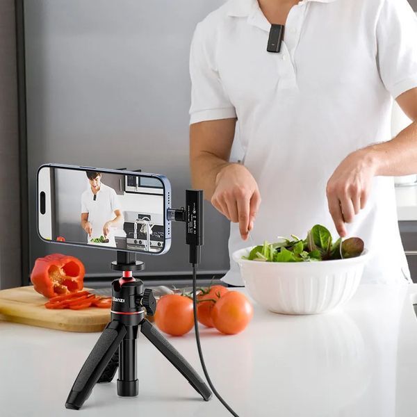 Беспроводная микрофонная система Ulanzi Vijim HM2301 Dual Channel Wireless Lavalier Microphone( Type-C) (A005 HM2301 ) A005 фото