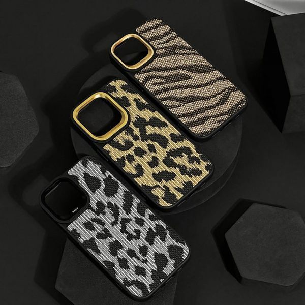 Чехол Kajsa Glamorus Collection iPhone 15 Pro Gold 656-08114 фото
