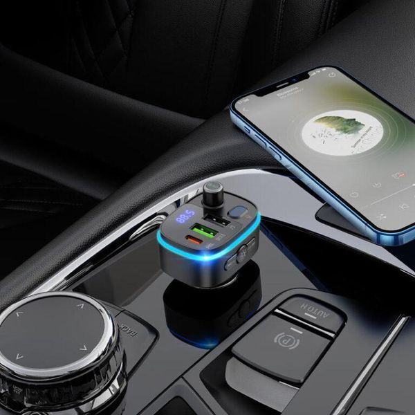 АЗП з FM-модулятором HOCO E62 Fast PD20W+QC3.0 car BT FM transmitter Black 6931474756299 фото
