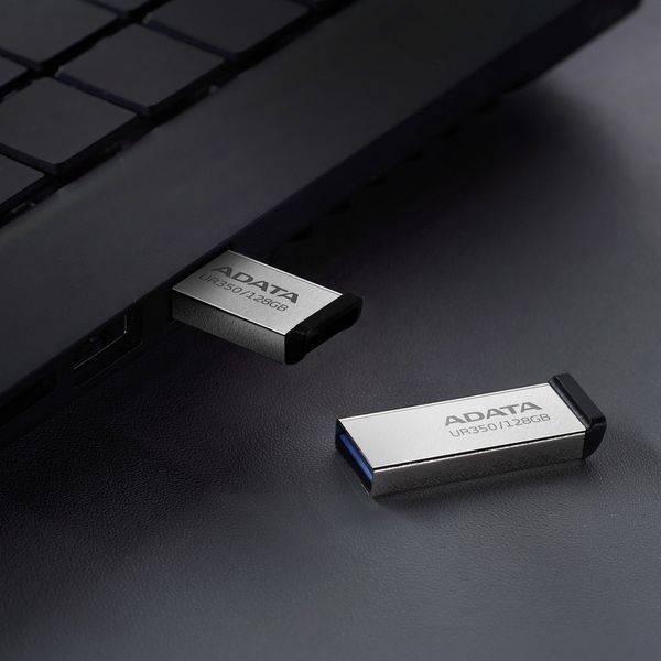 Флеш-накопитель ADATA USB 3.2 UR 350 128Gb Silver/Black UR350-128G-RSR/BK фото