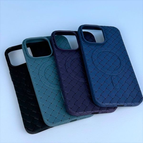 Чохол Bottega Veneta Premium with MagSafe для iPhone 15 Фіолетовий 214-01825 фото