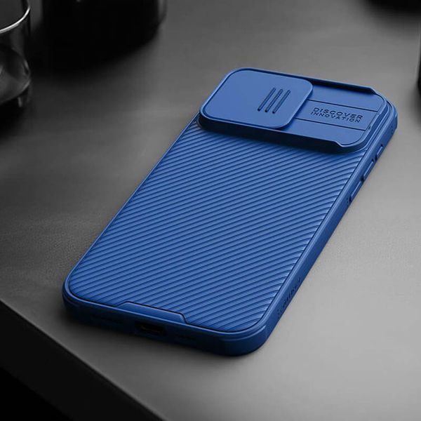 Карбонова накладка Nillkin CamShield Pro для Apple iPhone 15 Pro (6.1") Blue 777-08130 фото